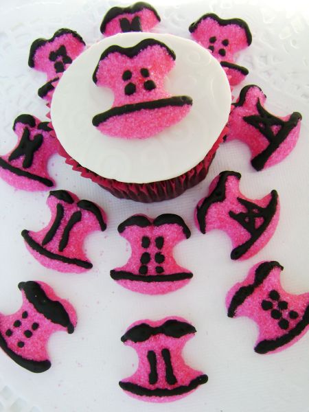 Cute Corset Sucre Moule (Molded Sugars) Bright Pink and Black