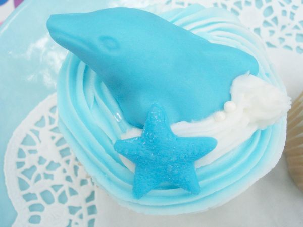 Fondant Dolphin Cupcake Toppers
