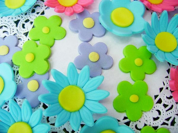 Assorted Bright Colored Fondant Flower Daisy Mix