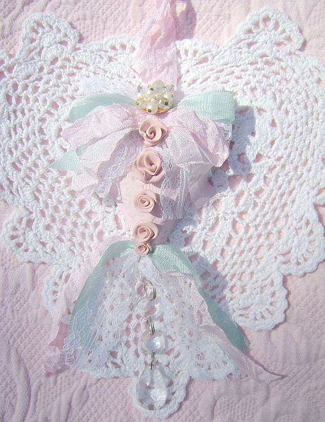 Soft Pink, Victorian Rose Vintage Charm Heart Ornament/Decor