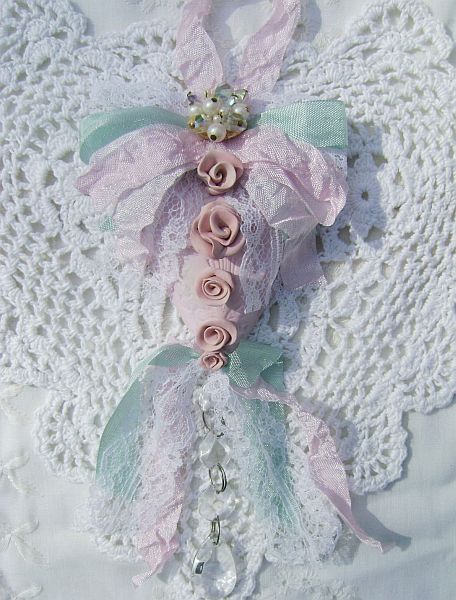 Soft Pink, Victorian Rose Vintage Charm Heart Ornament/Decor