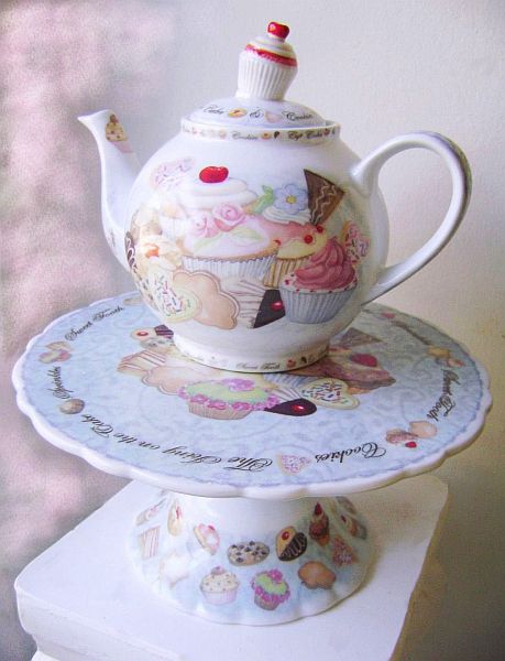 The Icing on the Cake ..Cupcakes and Cookies Cake Stand