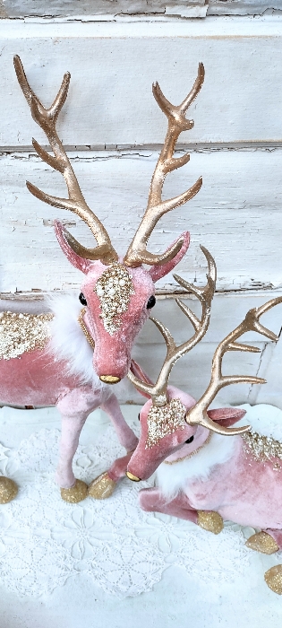 17" x 16" Golden Sparkle Dusty Pink Sitting Deer