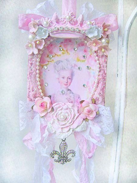 Fleur De Lis Marie Antoinette Ornament/Decor