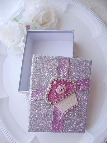 Stunning Silver Sugared Cupcake Embellished Gift Box