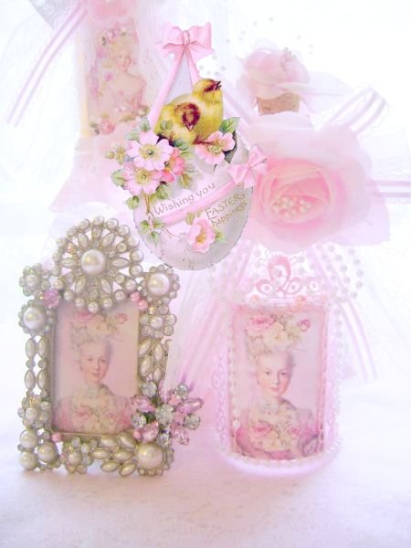 Chic Pink Marie Antoinette Frame