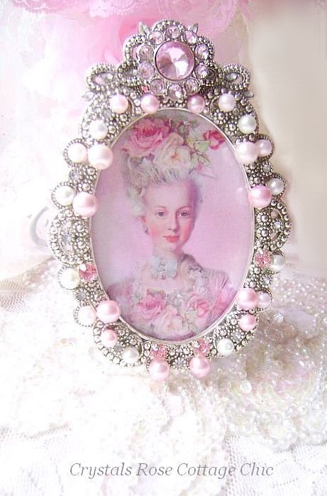 Embellished Marie Antoinette Frame