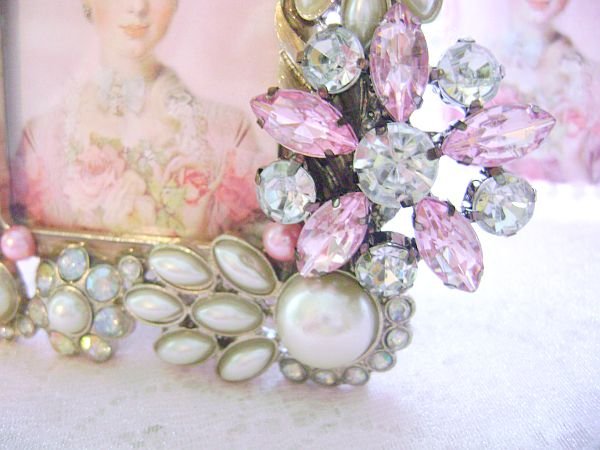 Chic Pink Marie Antoinette Frame