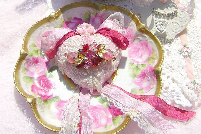 Romantic Rose Vintage Charm Heart Ornament