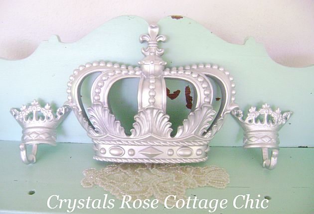 Custom Fleur de Lis bed crown set to Au.