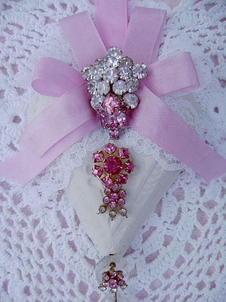 Victorian Pink Vintage Charm Heart