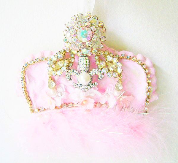 French Chic,Vintage Bejeweled, Shabby Pink, Fleur De Lis Crown