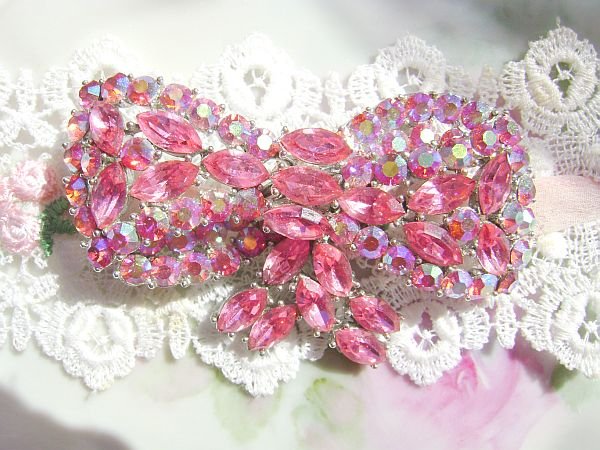Stunning Pink Bow Weiss Brooch