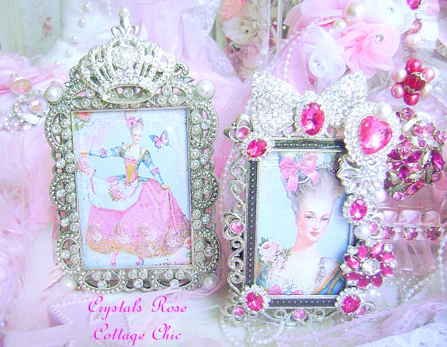 Fleur De Lis Crown Frame